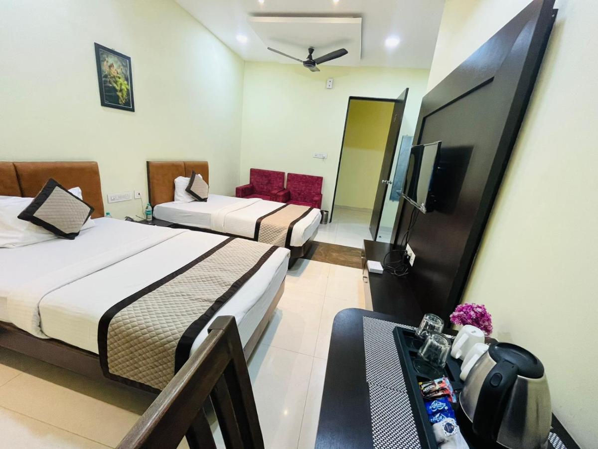 Jmc Hotel Lavish Akolia Kültér fotó