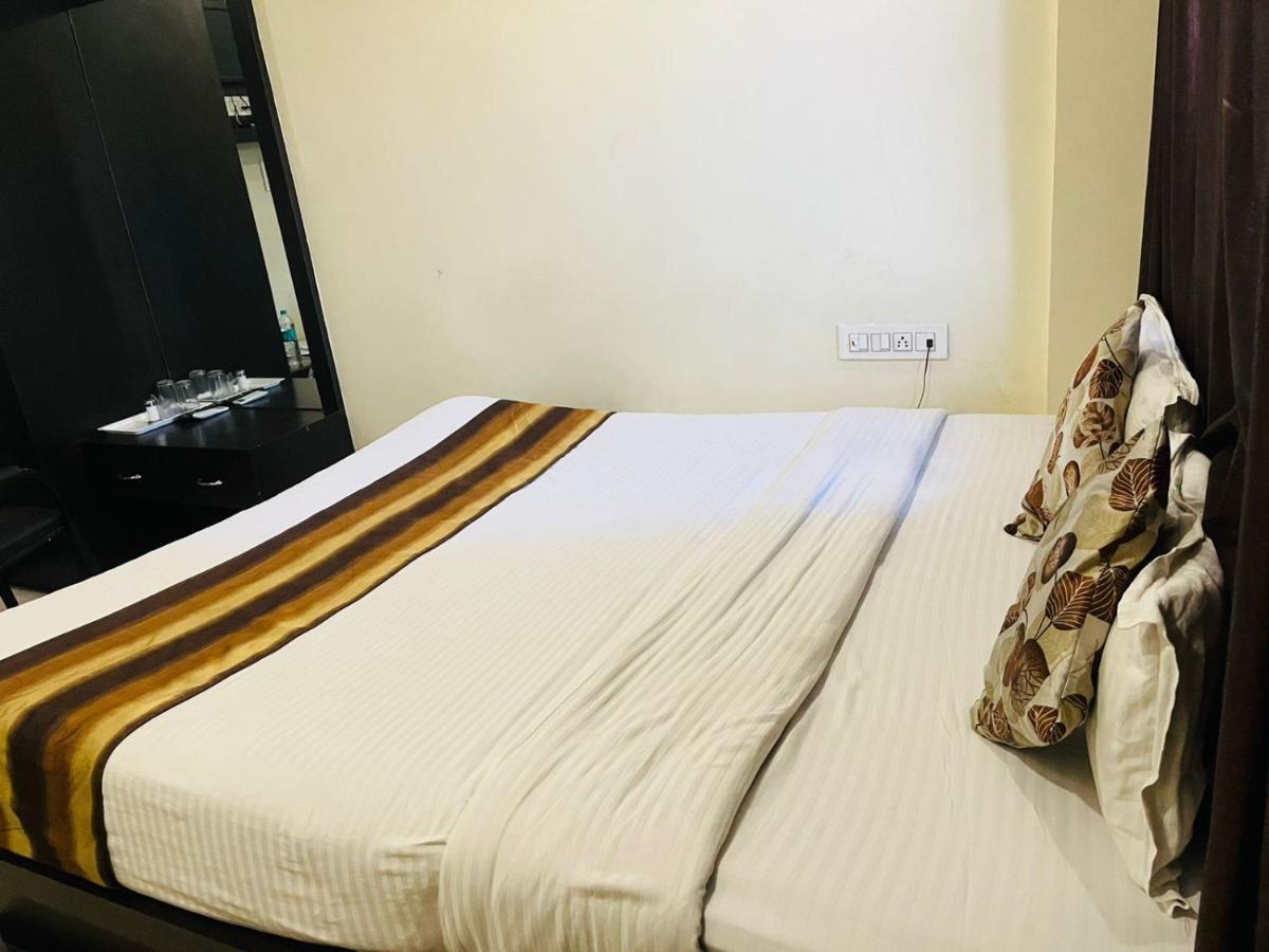 Jmc Hotel Lavish Akolia Kültér fotó