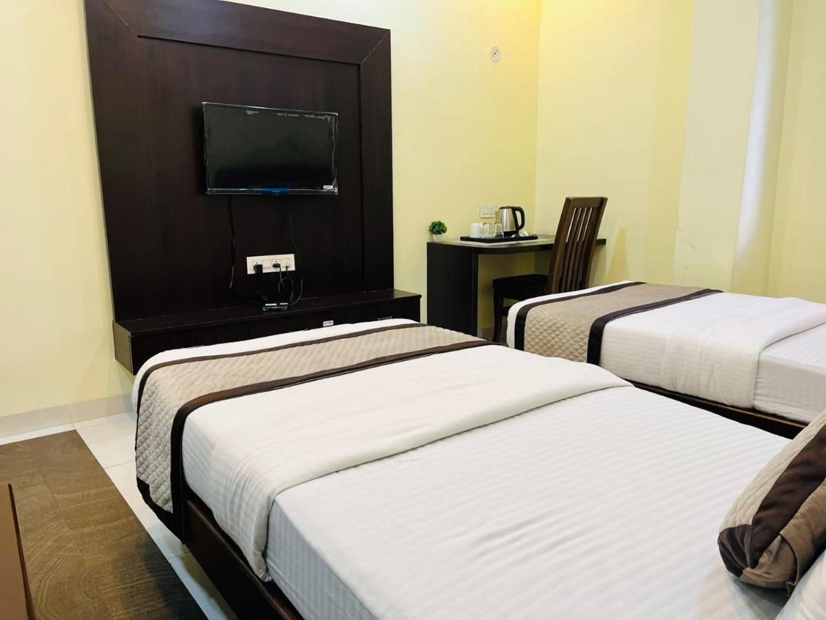 Jmc Hotel Lavish Akolia Kültér fotó