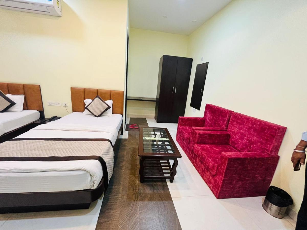 Jmc Hotel Lavish Akolia Kültér fotó