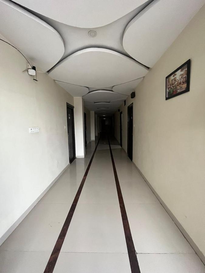 Jmc Hotel Lavish Akolia Kültér fotó